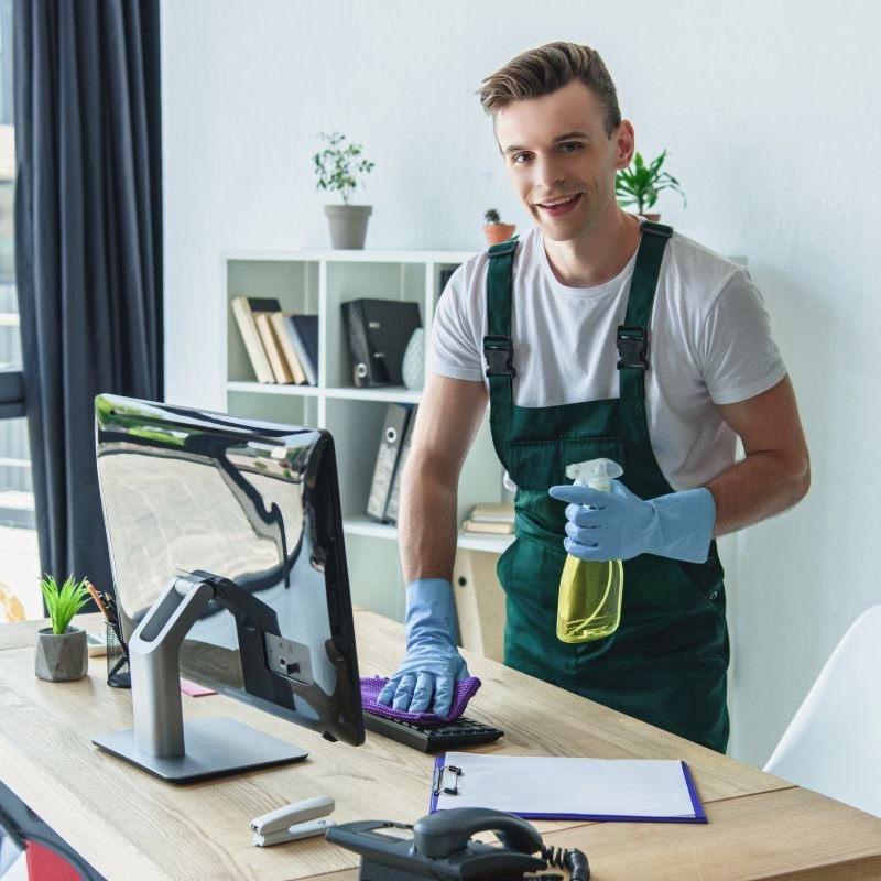 برايتو كلين: خبراء في خدمات التنظيف بمعايير عالمية